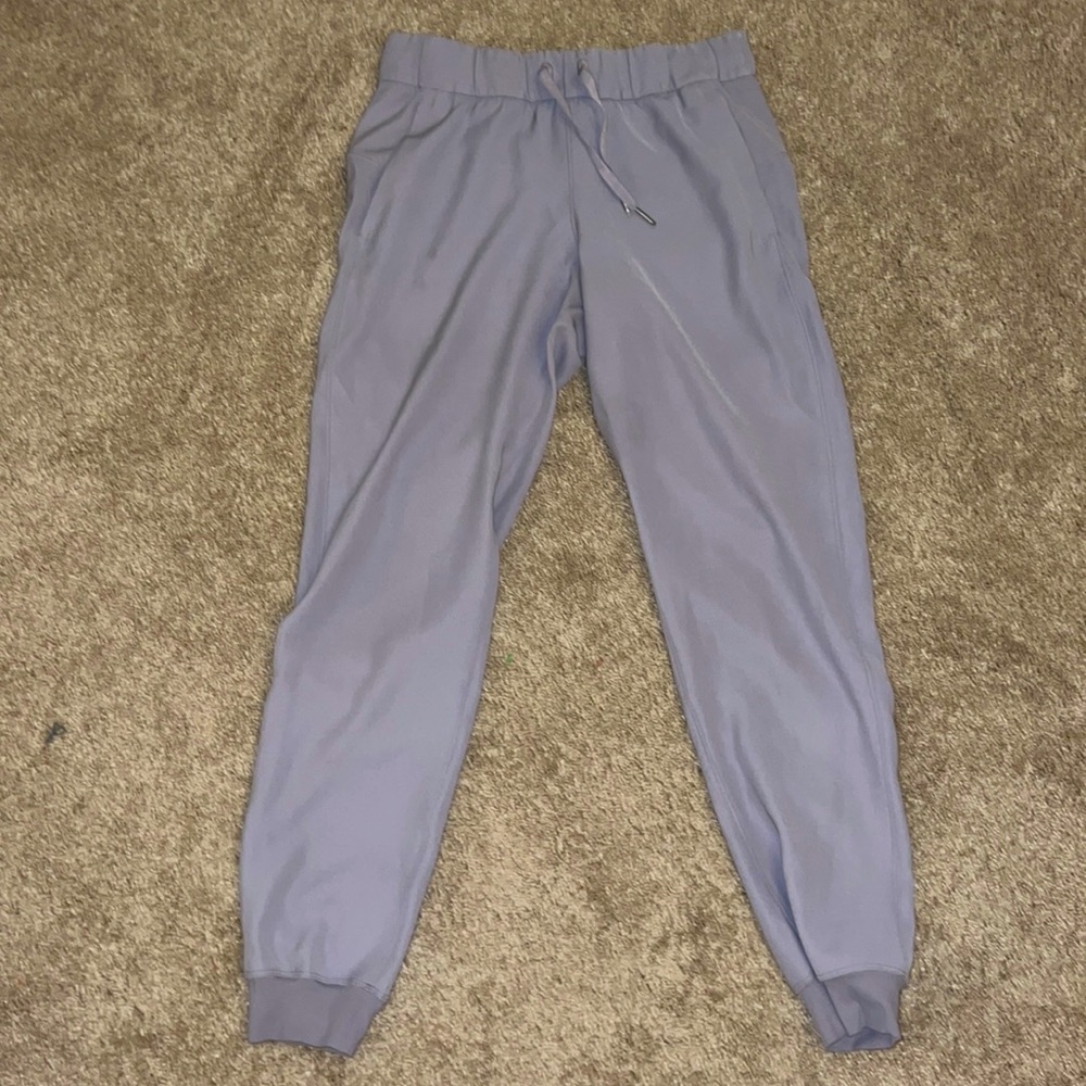 Lululemon women’s joggers size 4